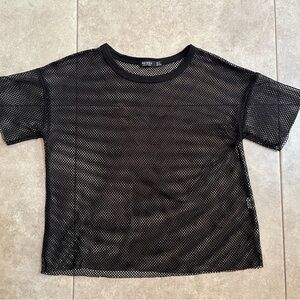 Bershka Y2K Womens black Fishnet Cropped Tee Shirt Size Small
Unfinished seam